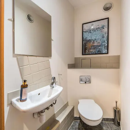 Apartament Na Rynku Z Wanna W Centrum Wroclawia By Rent Like Wrocław